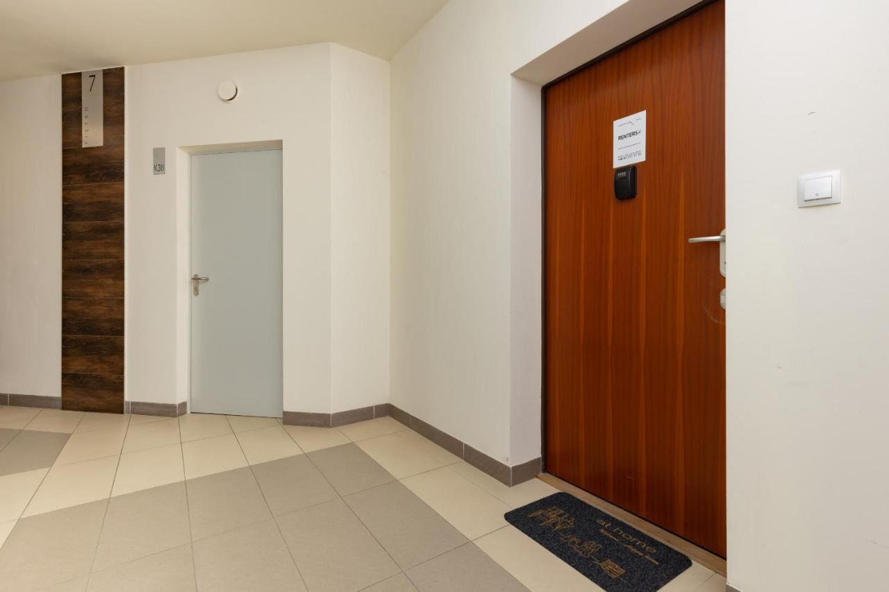 Quiet Apartment Park Edwarda Szymanskiego By Noclegi Renters Warsaw Exterior photo
